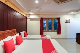 Sri Annapoorna Towers by OYO Rooms
