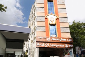 Sri Annapoorna Towers by OYO Rooms