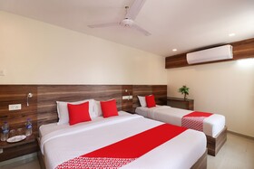 Sri Annapoorna Towers by OYO Rooms