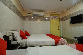 Sri Jayaram Lodge by OYO Rooms