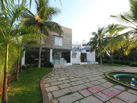 Coco Retreat Farm