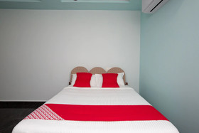 OYO 23398 Hotel Sri Murugan