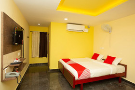 OYO 23398 Hotel Sri Murugan