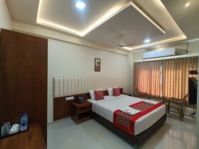 Sri Aswin Grand