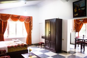 Fortune Retreats