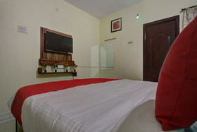 GV Residency by OYO Rooms