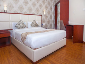 Hillcrest Metro by OYO Rooms