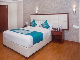 Hillcrest Metro by OYO Rooms