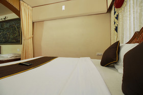 Hotel Gaylord by OYO Rooms