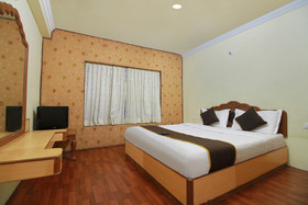 Hotel Gaylord by OYO Rooms