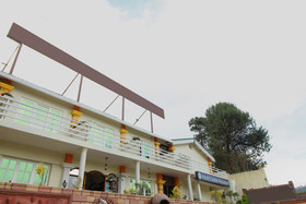 Hotel Gaylord by OYO Rooms