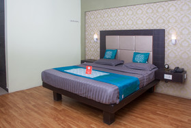 Hotel Nilgiris Inn
