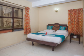 Hotel Nilgiris Inn