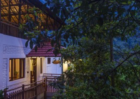Kurumba Village Resort