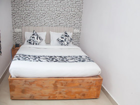 Maliekkal Residency by OYO Rooms