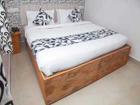 Maliekkal Residency by OYO Rooms
