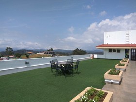 Sterling Ooty - Elk Hill
