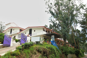 Hotel R.J Inn Outy