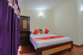 Hotel R.J Inn Outy
