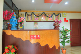 Hotel R.J Inn Outy