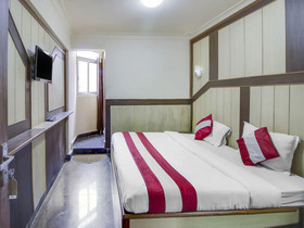 Shiva Shanthi Inn by OYO Rooms