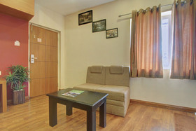 OYO Hotel Sholas Residency