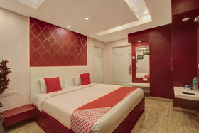 OYO Hotel Sholas Residency