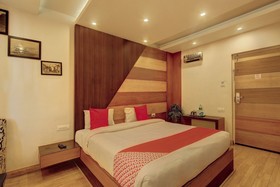 OYO Hotel Sholas Residency