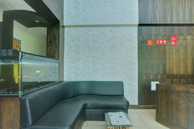 OYO Hotel Sholas Residency