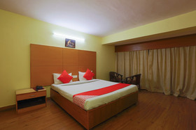 Sun Shine Grand by OYO Rooms