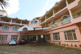 Sun Shine Grand by OYO Rooms