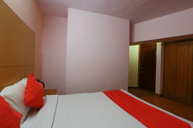 Sun Shine Grand by OYO Rooms