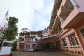 Sun Shine Grand by OYO Rooms