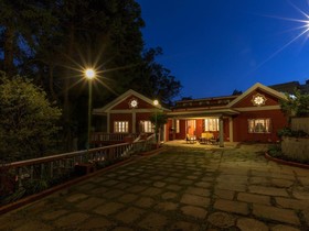 The Red House