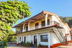 Valley View Studio Adasholai by OYO Rooms