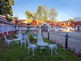 Vinca West Downs Heritage Resort