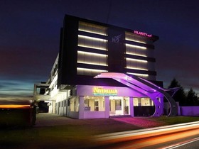 Hilarity Inn