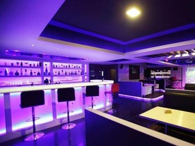Hilarity Inn