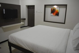 Hotel Sownthariyam