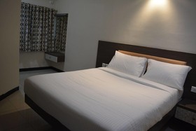 Hotel Sownthariyam