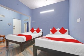 12 Stayz by OYO Rooms