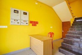 Auro 7eleven by OYO Rooms
