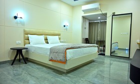 Eden Roc Hotel