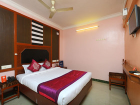 Gnana SRM Residency