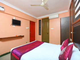 Gnana SRM Residency