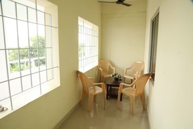 Great Guest House White Town