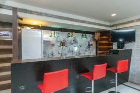 Hotel Auro By OYO Rooms