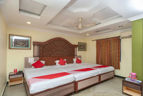 Hotel Auro By OYO Rooms