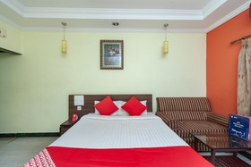 Hotel Auro By OYO Rooms