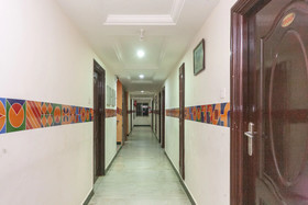 Hotel Auro By OYO Rooms